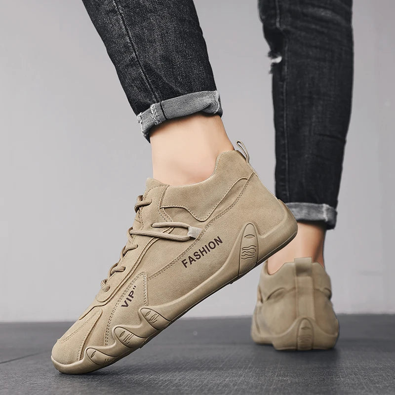 Erkekler için açık hava spor yürüyüş ayakkabıları dört mevsim yeni kaymaz konforlu iş ayakkabıları moda gençlik gündelik trend ayakkabılar erkek spor ayakkabıları