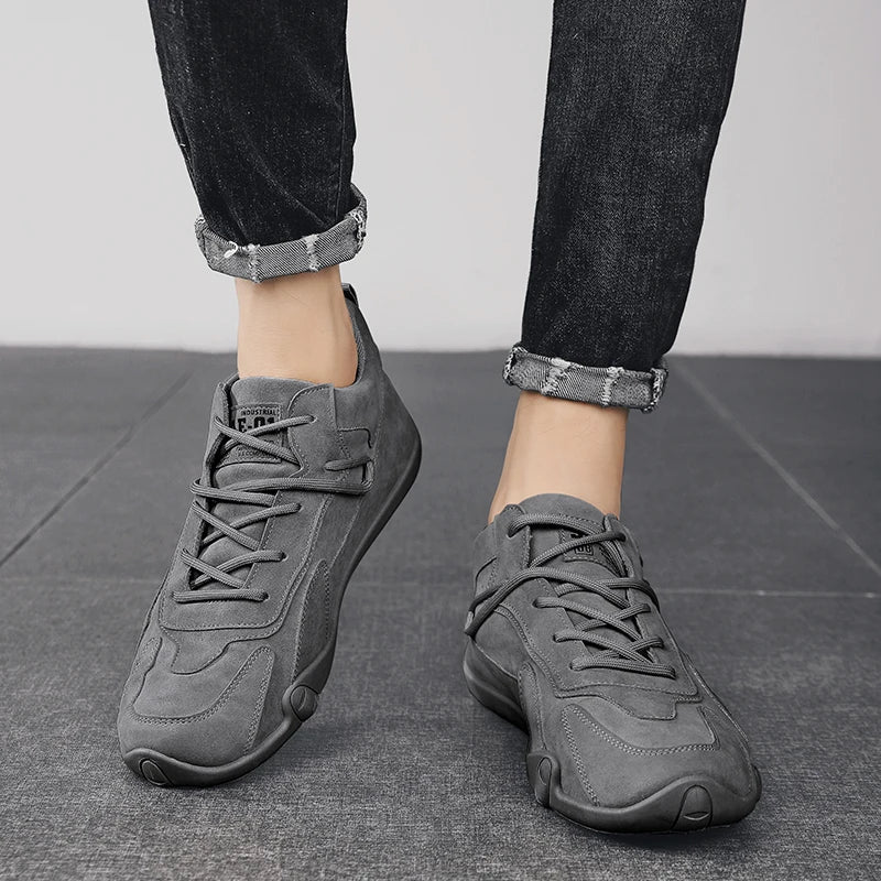 Erkekler için açık hava spor yürüyüş ayakkabıları dört mevsim yeni kaymaz konforlu iş ayakkabıları moda gençlik gündelik trend ayakkabılar erkek spor ayakkabıları
