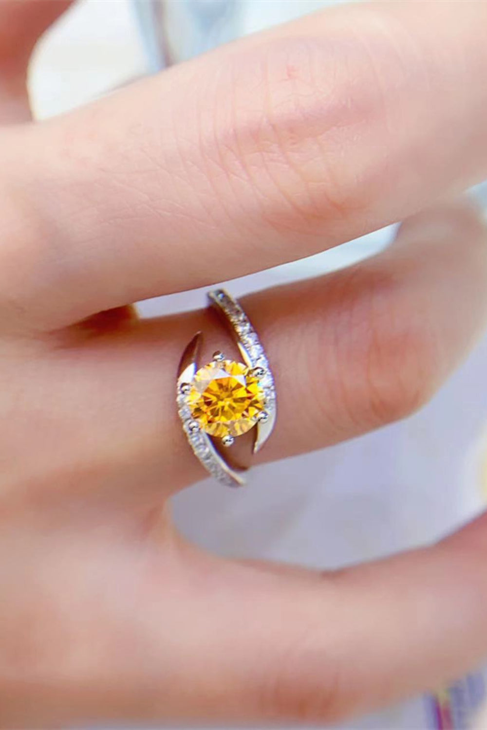 1 Carat Moissanite 925 Sterling Silver Ring.