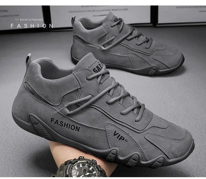 Erkekler için açık hava spor yürüyüş ayakkabıları dört mevsim yeni kaymaz konforlu iş ayakkabıları moda gençlik gündelik trend ayakkabılar erkek spor ayakkabıları