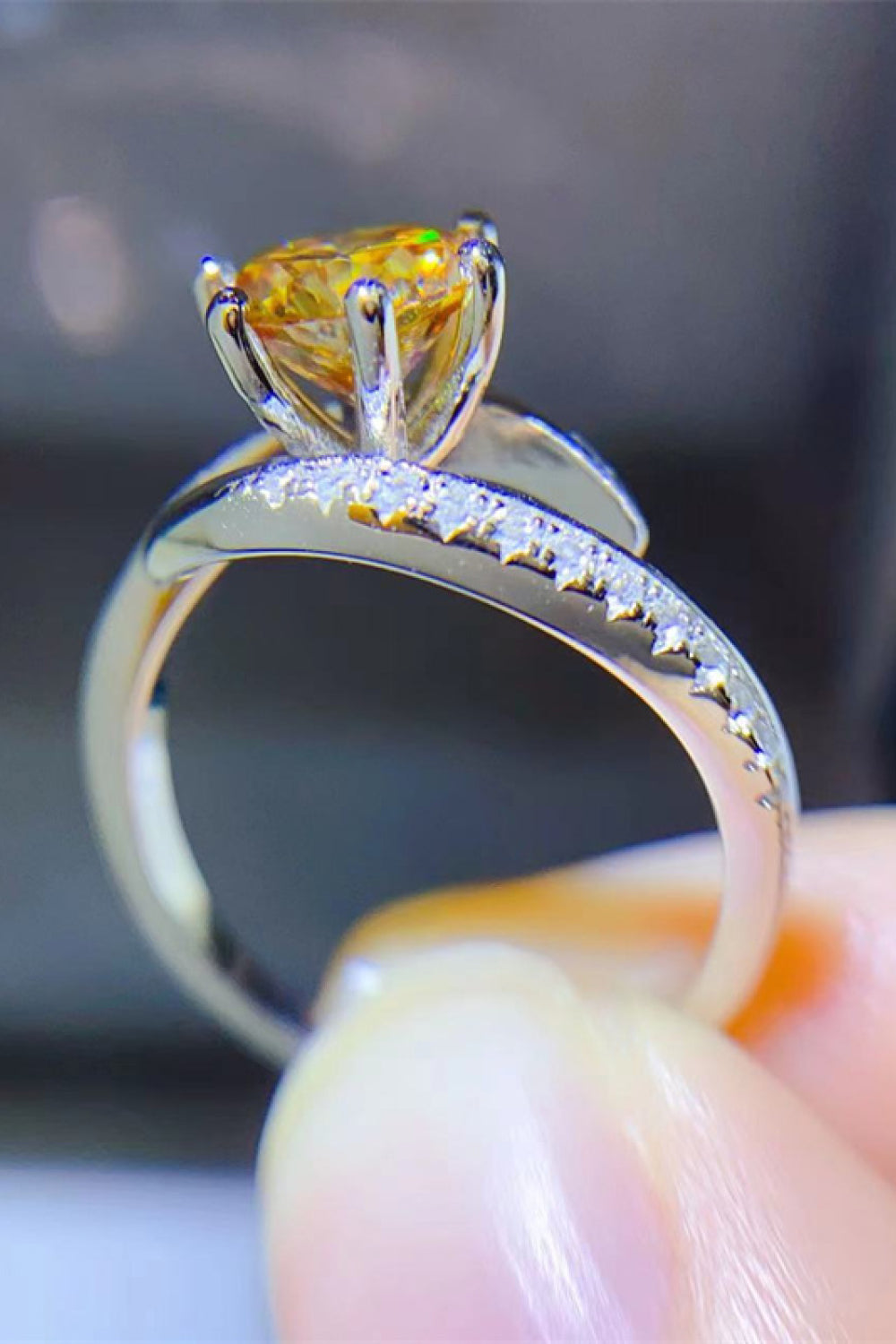 1 Carat Moissanite 925 Sterling Silver Ring.